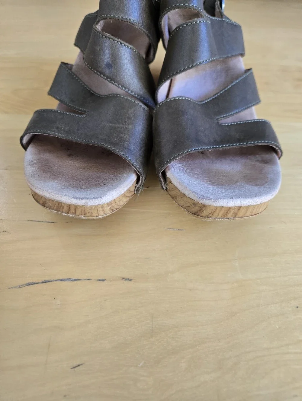 Dansko Womens Ashlee Sandal Burnished Size 40 Calf Olive 3320-281500